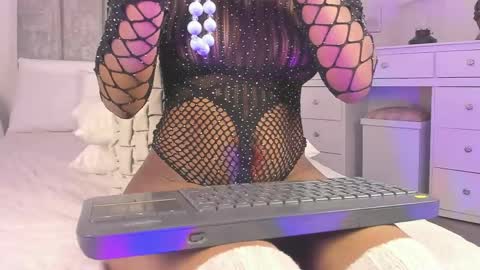 im_tyra online show from May 8, 6:16 am