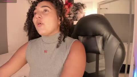Snapshot of imacwenn_ chatting on March 8, 9:40 pm Sofia online show from March 8, 9:40 pm