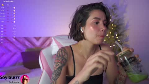 Snapshot of imjess_ chatting on December 10, 10:58 pm imjess_ online show from December 10, 10:58 pm
