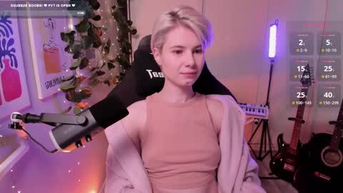 Mia online show from February 23, 10:10 am