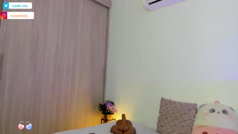Snapshot of imvickyrachell_ chatting on October 1, 2:55 pm imvickyrachell_ online show from October 1, 2:55 pm