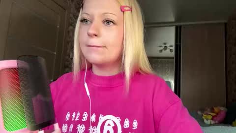 Lola online show from March 7, 10:33 am