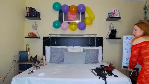 inannalove online show from November 1, 8:02 pm