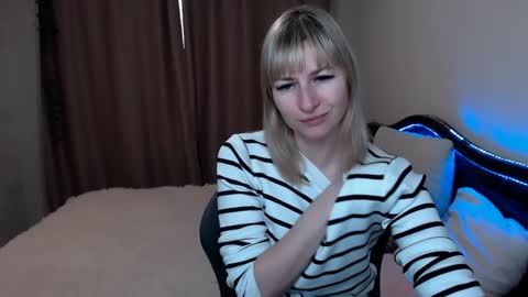 Snapshot of incredible_ariela chatting on December 27, 9:06 am incredible_ariela online show from December 27, 9:06 am