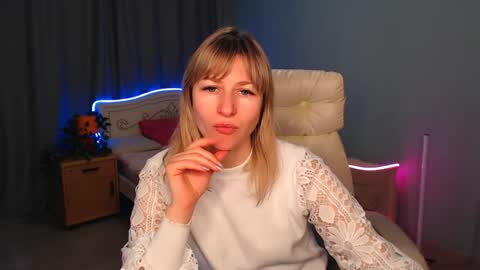 Snapshot of incredible_ariela chatting on December 24, 10:55 am incredible_ariela online show from December 24, 10:55 am