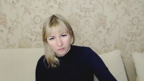 Snapshot of incredible_ariela chatting on January 6, 10:02 am incredible_ariela online show from January 6, 10:02 am