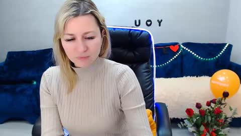 Snapshot of incredible_ariela chatting on February 19, 11:28 am incredible_ariela online show from February 19, 11:28 am