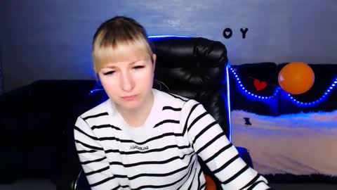 Snapshot of incredible_ariela chatting on March 7, 10:35 am incredible_ariela online show from March 7, 10:35 am