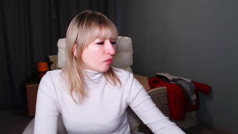 Snapshot of incredible_ariela chatting on February 4, 8:46 am incredible_ariela online show from February 4, 8:46 am