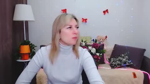 Snapshot of incredible_ariela chatting on February 18, 10:27 am incredible_ariela online show from February 18, 10:27 am