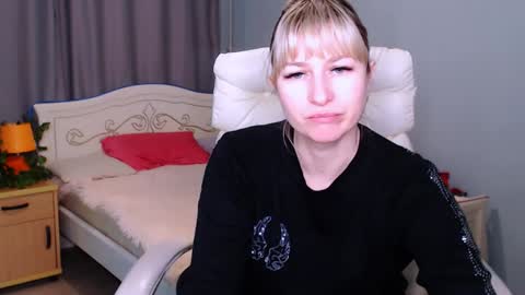 Snapshot of incredible_ariela chatting on January 26, 12:01 pm incredible_ariela online show from January 26, 12:01 pm