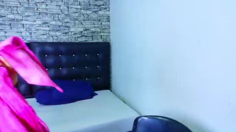 indian_whore18 online show from July 7, 3:09 am