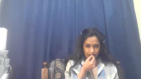 indiancutiexo online show from December 3, 7:49 pm