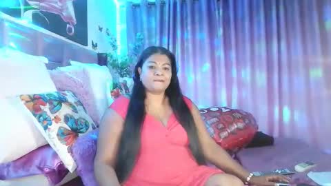 Snapshot of indiandelia chatting on February 13, 9:39 pm indiandelia online show from February 13, 9:39 pm