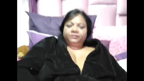 Snapshot of indiandelia chatting on October 20, 3:31 am indiandelia online show from October 20, 3:31 am
