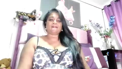 indiandelia online show from April 29, 6:02 pm