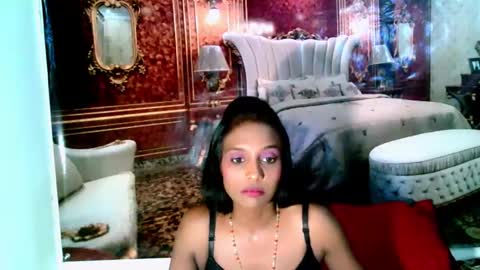 Snapshot of indianlovebug chatting on January 9, 5:22 pm Leah online show from January 9, 5:22 pm