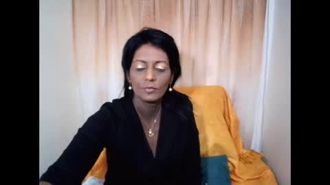 Snapshot of indianpeaches chatting on October 14, 5:32 am indianpeaches online show from October 14, 5:32 am