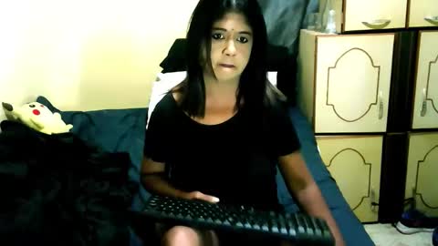 indianpleasures21 online show from May 16, 2:16 pm
