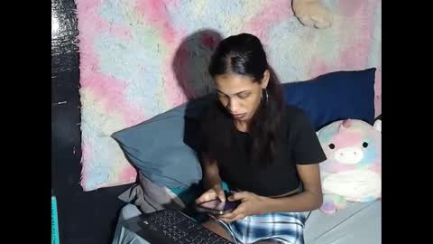 indianqueen5 online show from December 1, 12:37 am