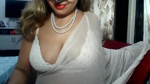 Snapshot of indianrads9 chatting on March 9, 5:39 pm Radha online show from March 9, 5:39 pm