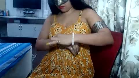 Snapshot of indianrads9 chatting on January 7, 6:48 am Radha online show from January 7, 6:48 am
