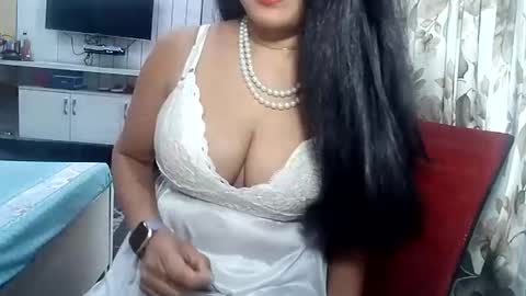 Snapshot of indianrads9 chatting on December 30, 7:04 am Radha online show from December 30, 7:04 am