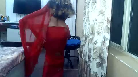 Snapshot of indianrads9 chatting on February 21, 6:15 pm Radha online show from February 21, 6:15 pm