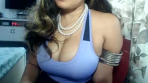 Snapshot of indianrads9 chatting on January 31, 5:51 am Radha online show from January 31, 5:51 am
