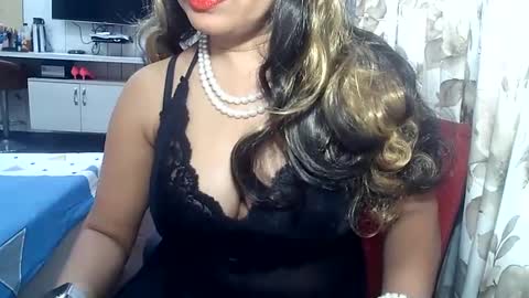 Snapshot of indianrads9 chatting on January 25, 5:59 pm Radha online show from January 25, 5:59 pm