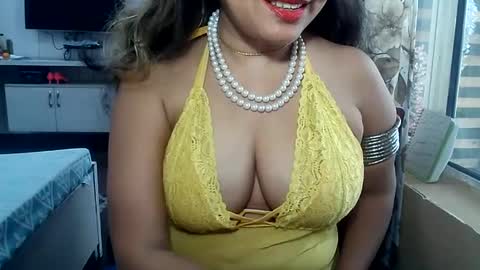 Snapshot of indianrads9 chatting on February 13, 7:56 am Radha online show from February 13, 7:56 am