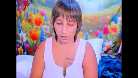 indianroxy27 online show from January 12, 4:23 pm