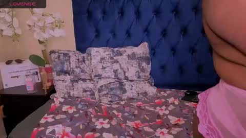 indiansapphirex online show from October 28, 6:19 am