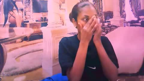 indiansexybutt4u2luv online show from January 9, 11:14 am