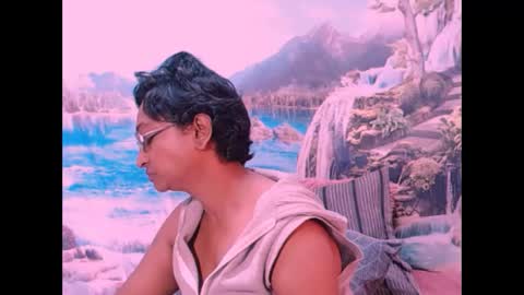 Shreya online show from February 12, 1:06 pm