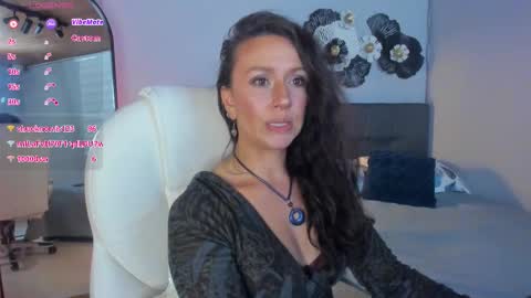 Indigo Wild  online show from November 9, 11:00 pm