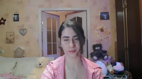 Snapshot of inelika chatting on September 19, 9:25 pm Inna online show from September 19, 9:25 pm
