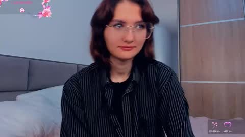 Kira online show from October 14, 4:15 am