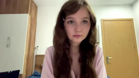 Viola online show from May 17, 1:54 pm