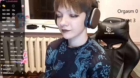 Snapshot of infinitina chatting on October 17, 5:38 pm Keily online show from October 17, 5:38 pm