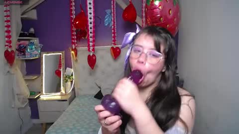 Ingrid petite online show from February 27, 12:43 am