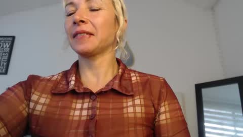            online show from February 21, 3:10 pm