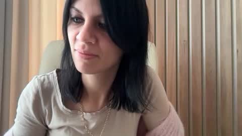 Snapshot of injaathome chatting on October 1, 6:40 am InjaAtHome online show from October 1, 6:40 am