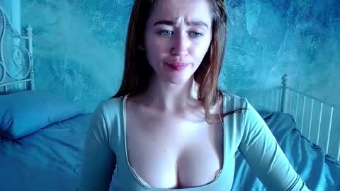 Snapshot of innnita chatting on October 13, 2:20 pm Lina online show from October 13, 2:20 pm
