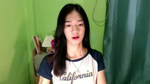 Snapshot of innocent_reign69 chatting on February 8, 11:12 am Reign online show from February 8, 11:12 am