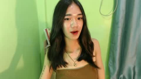 Snapshot of innocent_reign69 chatting on February 10, 8:42 am Reign online show from February 10, 8:42 am