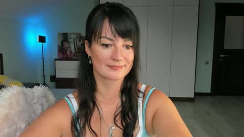 Snapshot of iracherrynow chatting on October 14, 7:11 am iracherrynow online show from October 14, 7:11 am