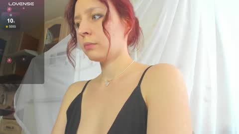 Snapshot of iris_crispy chatting on October 10, 1:27 pm Iris online show from October 10, 1:27 pm
