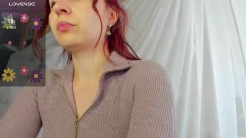 Snapshot of iris_crispy chatting on September 15, 3:31 pm Iris online show from September 15, 3:31 pm