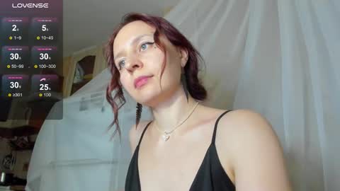Snapshot of iris_crispy chatting on October 16, 6:21 pm Iris online show from October 16, 6:21 pm